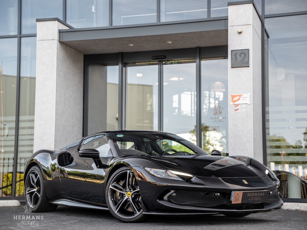 Ferrari 296 GTB - 3.0 V6 / Full Carbon / Lift / Passenger / CarPlay / JBL / ASF1 - AutoWereld.nl