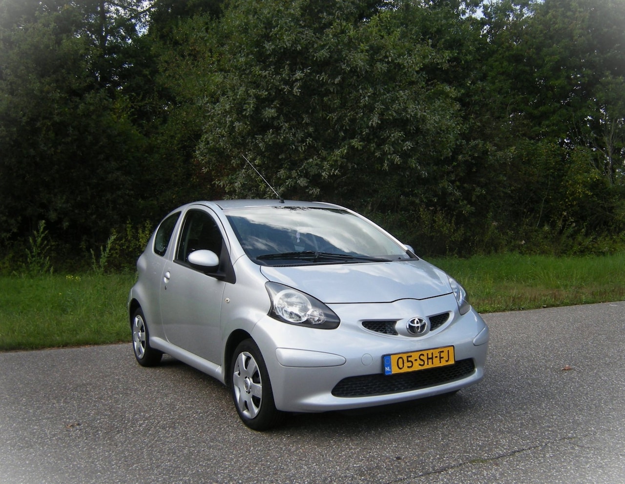 Toyota Aygo - 1.0-12V + . 3 Deurs . Elec ramen . Airco . enz - AutoWereld.nl