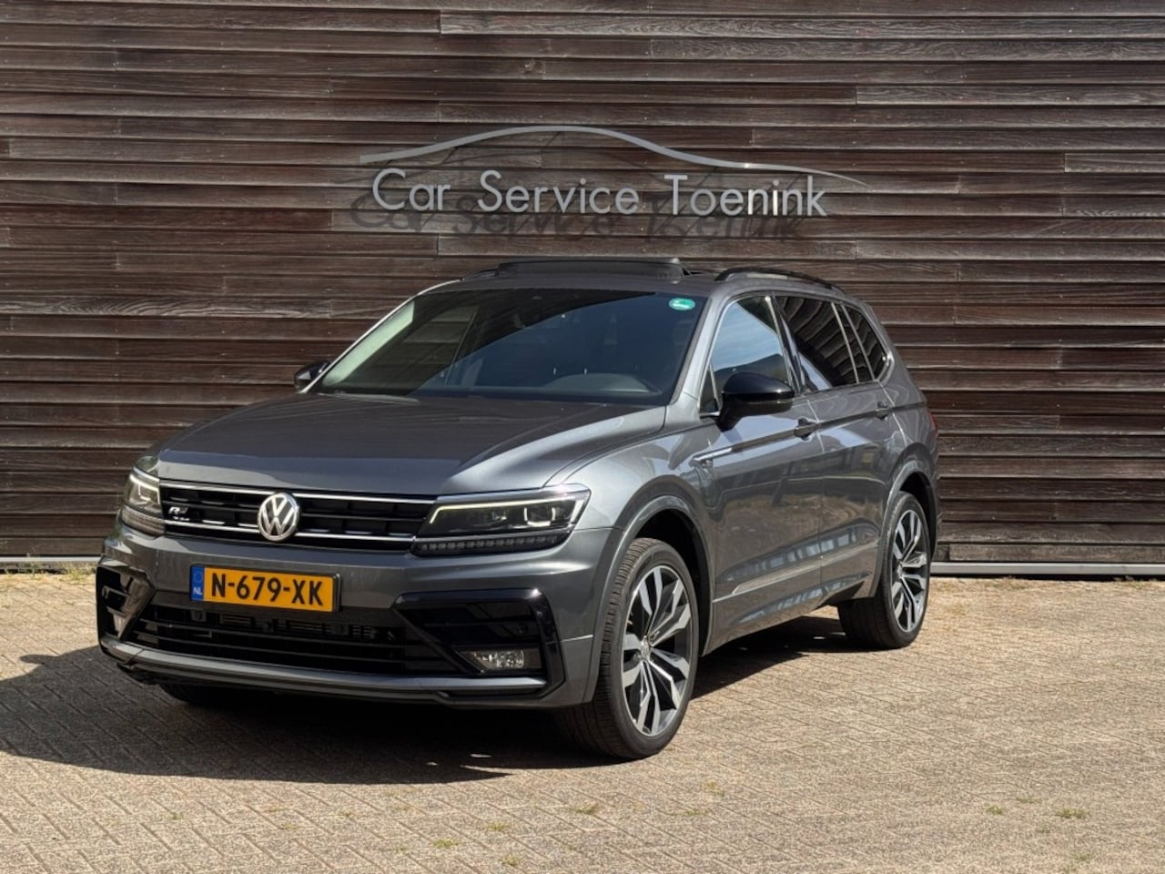 Volkswagen Tiguan - 2.0 TSI 4Motion Highline Business R 2.0 TSI 4Motion Highline Business R - AutoWereld.nl