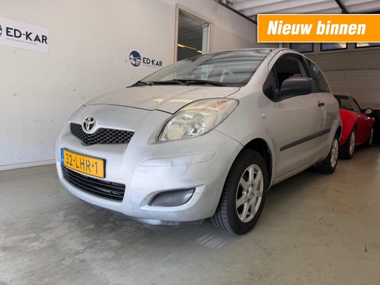 Toyota Yaris - 1.0 VVTi Acces AIRCO ANDROID SCHERM NAP APK 7-2027 RIJDT GOED - AutoWereld.nl