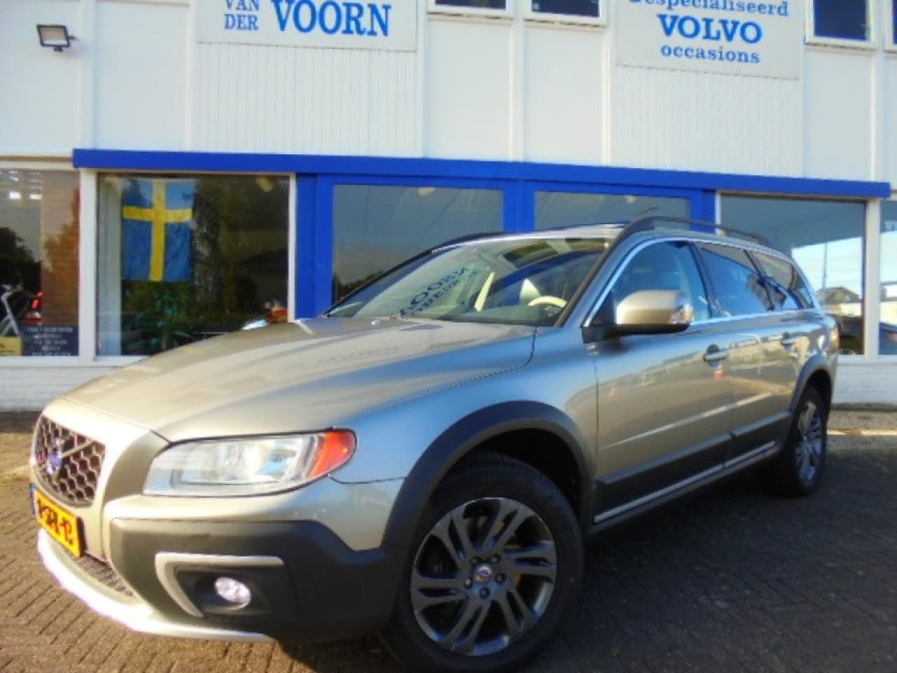 Volvo XC70 - 2.0 D4 FWD Nordic 2.0 D4 FWD NORDIC, 5 CIL,AUT,SCHUIFD,TREKH,ORG MODEL 2014!!!! - AutoWereld.nl
