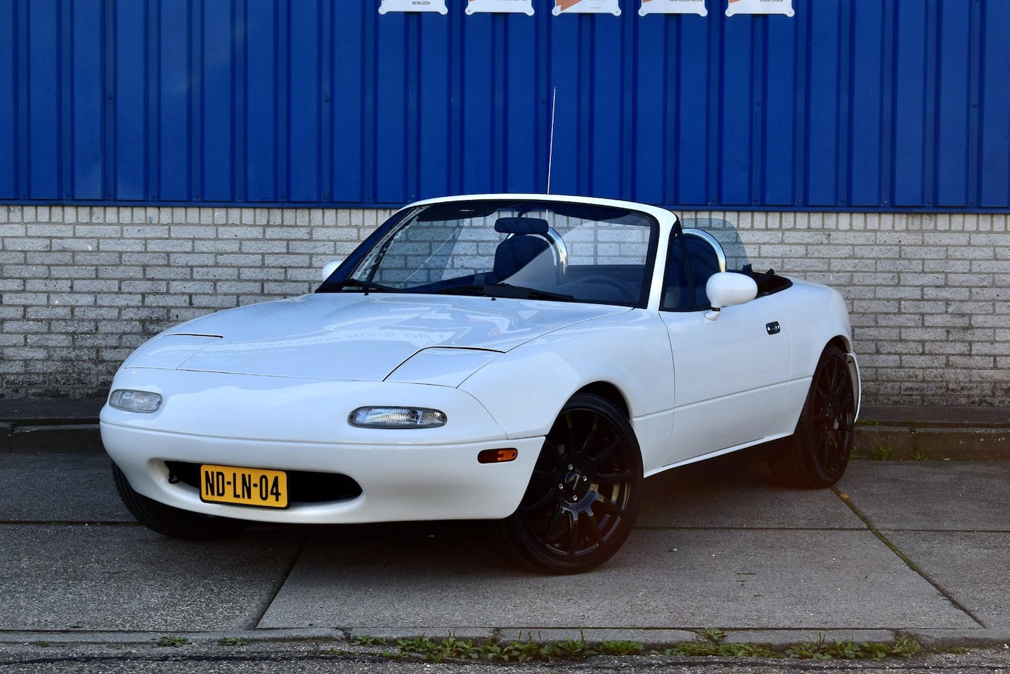 Mazda MX-5 - 1.6i-16V 115PK Miata in uitzonderlijk mooie en goede toestand - AutoWereld.nl