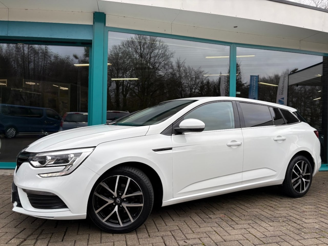 Renault Mégane - 1.2 TCe Airco, Cruise, LED, 17-Inch, Bluetooth, El.pakket - AutoWereld.nl