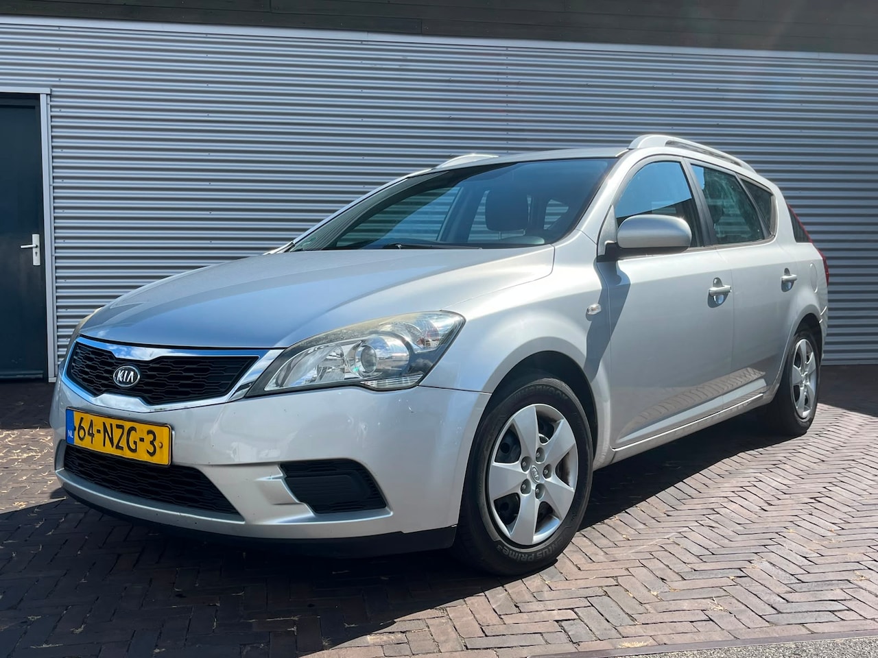 Kia Cee'd - 1.4 CVVT X-tra 1.4 CVVT X-tra - AutoWereld.nl