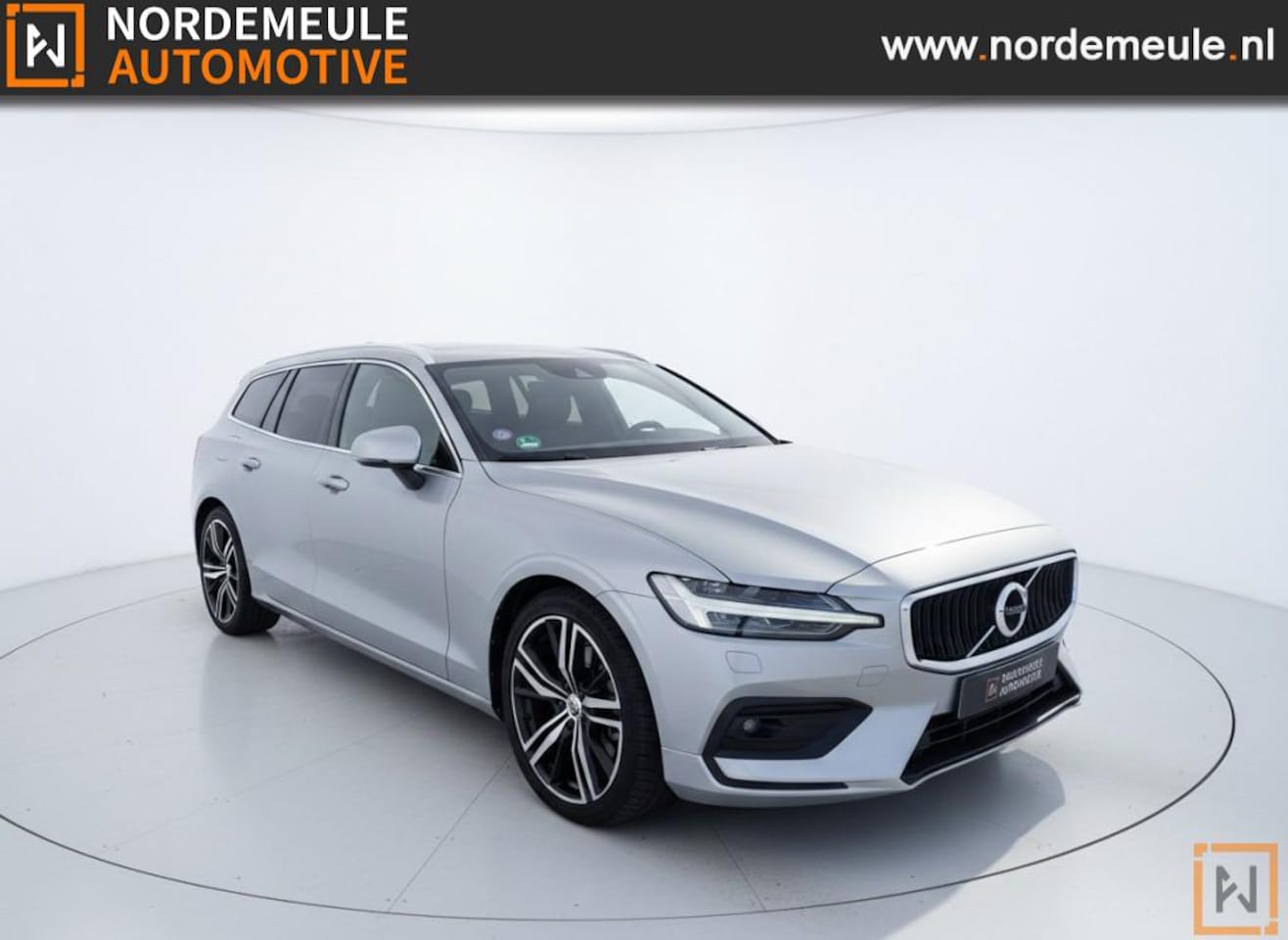 Volvo V60 - 2.0 B3 Business Pro 2.0 B3 BUSINESS PRO, Panorama, Cruise,  NIEUWE MOTOR - AutoWereld.nl