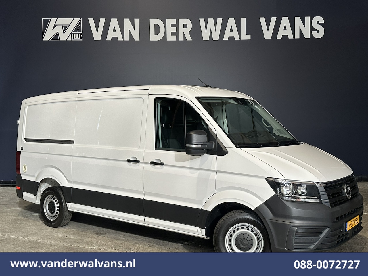 Volkswagen Crafter - 2.0 TDI L3H2 L2H1 Euro6 Airco | Chauffeursstoel | Verwarmde voorruit Parkeersensoren - AutoWereld.nl