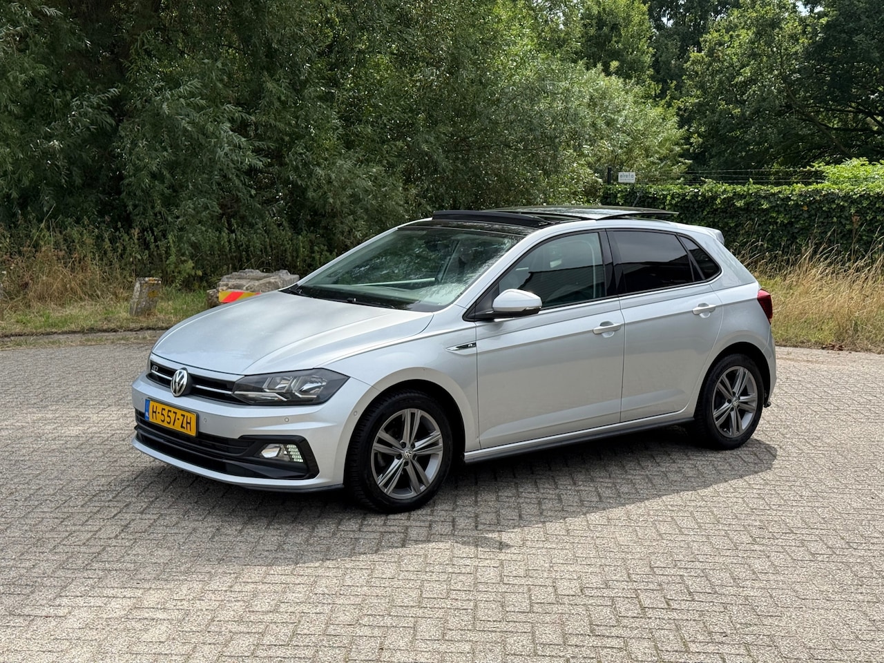 Volkswagen Polo - 1.0 TSI Highline R-LINE I PANO I DSG I CLIMA I NL AUTO I MOOI - AutoWereld.nl