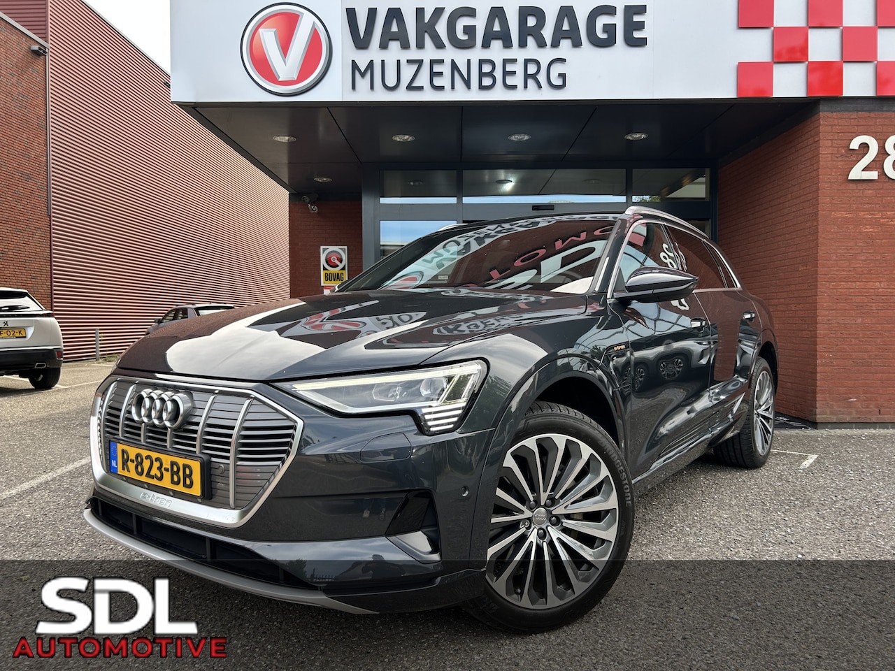 Audi e-tron - 55 quattro Advanced edition Plus 95 kWh DEALER ONDERHOUDEN!! // PANO/SCHUIFKANTELDAK // FU - AutoWereld.nl