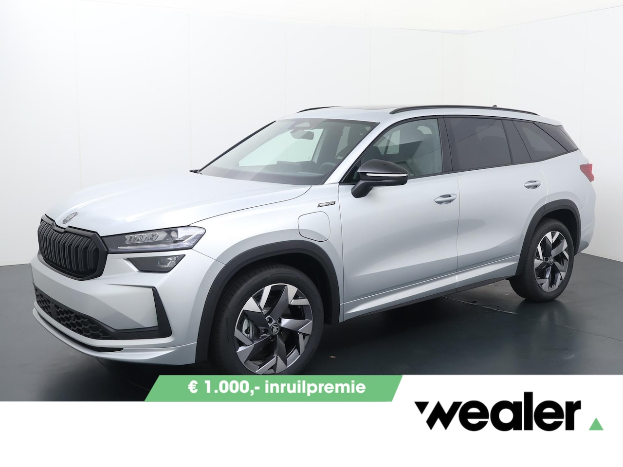 Skoda Kodiaq - Sportline Business 1.5 TSI PHEV 204 PK | Panorama dak | All season banden | Trekhaak wegkl - AutoWereld.nl