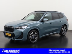 BMW iX1 - xDrive30 Launch Edition 67 kWh | SOH 100% | Panoramadak | Trekhaak | Leder | Head Up | 22k