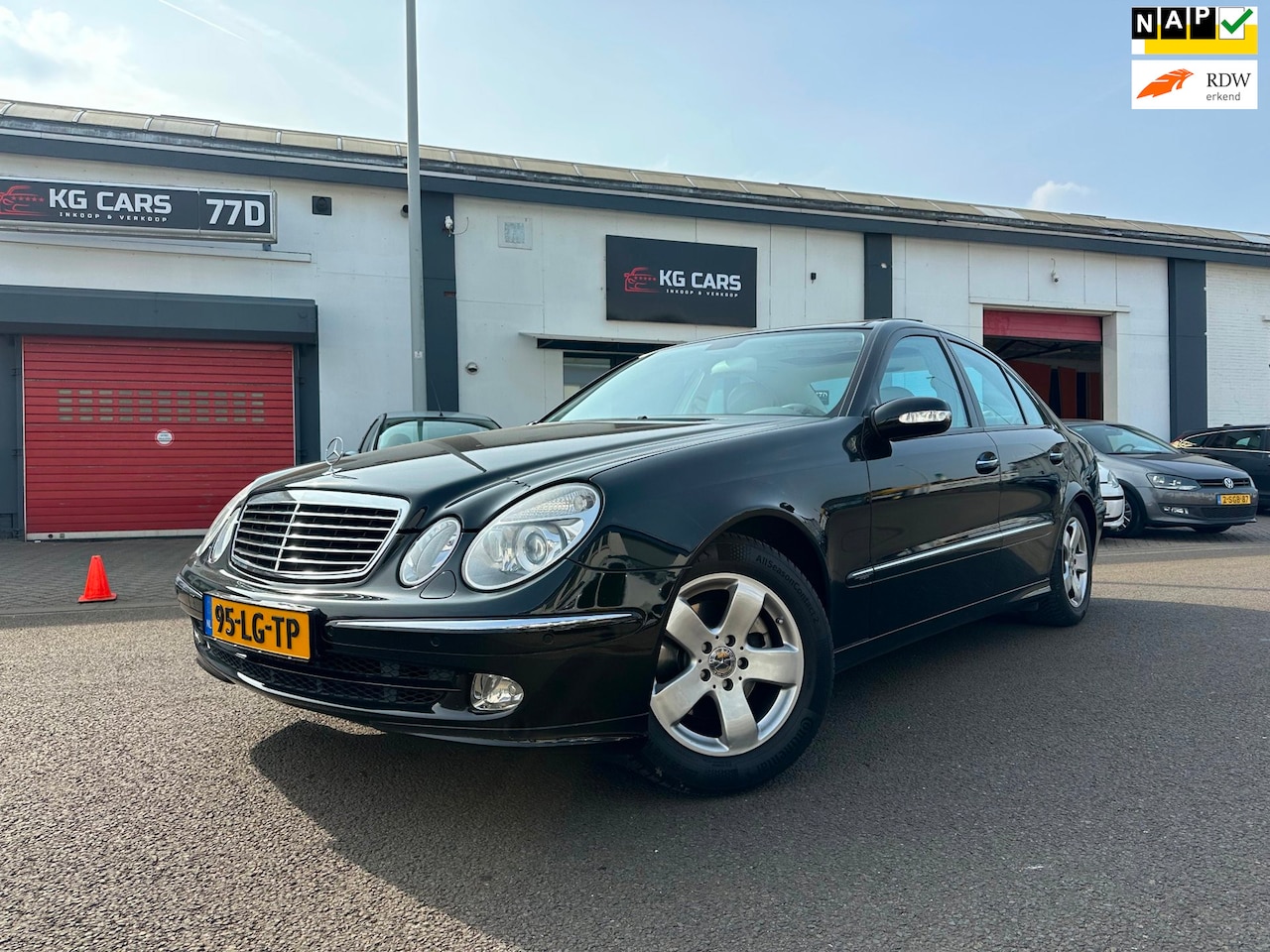 Mercedes-Benz E-klasse - 240 Avantgarde|Concoursstaat|NL Auto| - AutoWereld.nl