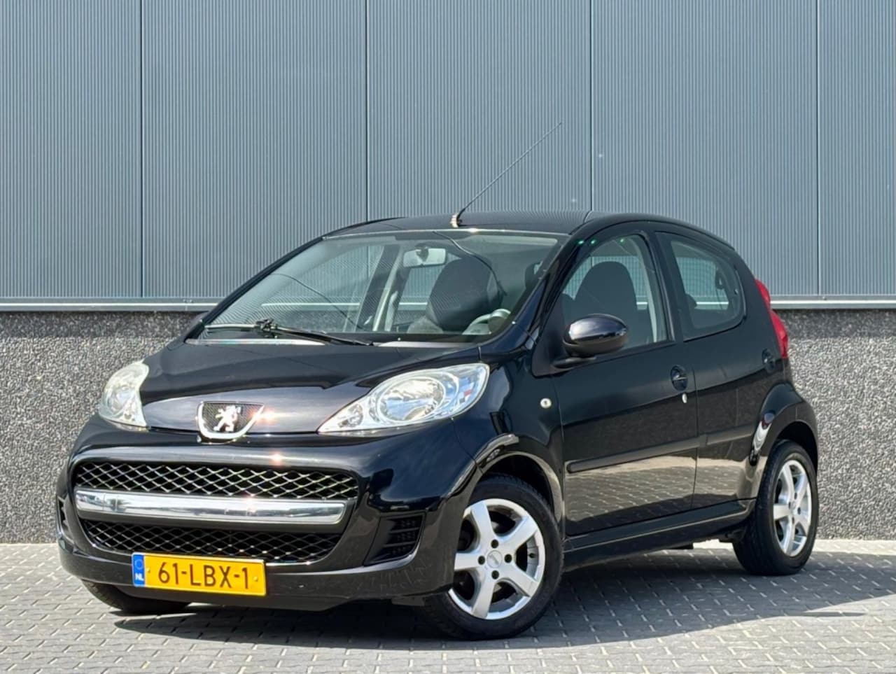Peugeot 107 - 1.0-12V Sublime Airco | 5-deurs | NAP - AutoWereld.nl
