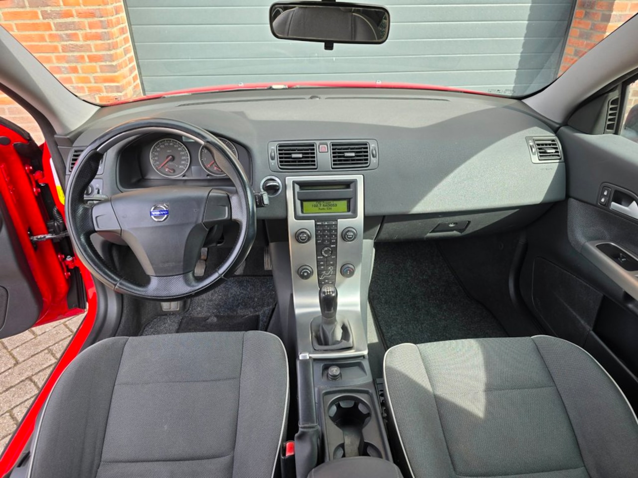 Volvo C30 - 1.6 T2 Summum volledig dealer onderhouden/airco - AutoWereld.nl