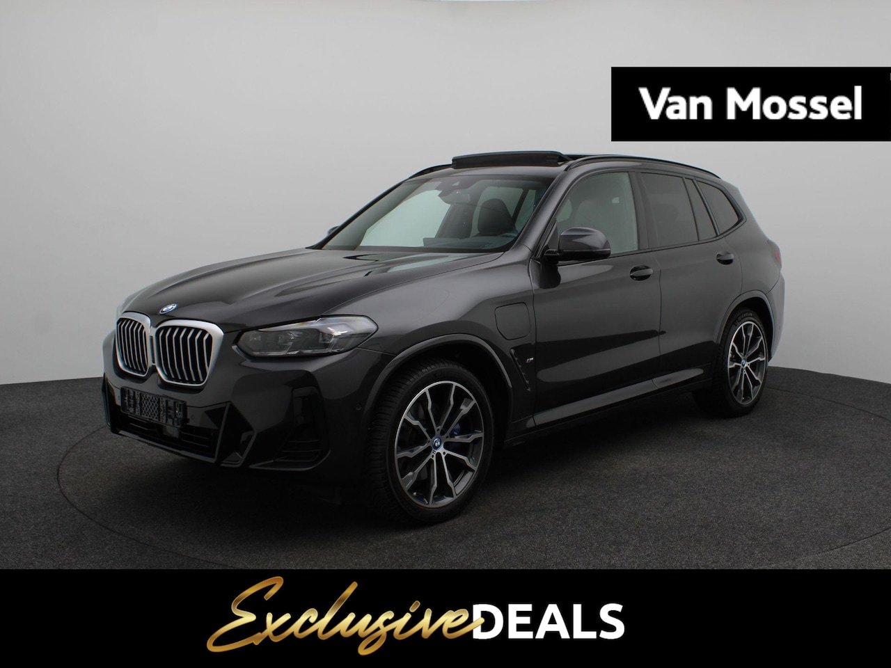 BMW X3 - xDrive30e High Executive | M-Sport plus Pack |Heads up display | All Season Banden | Comfo - AutoWereld.nl