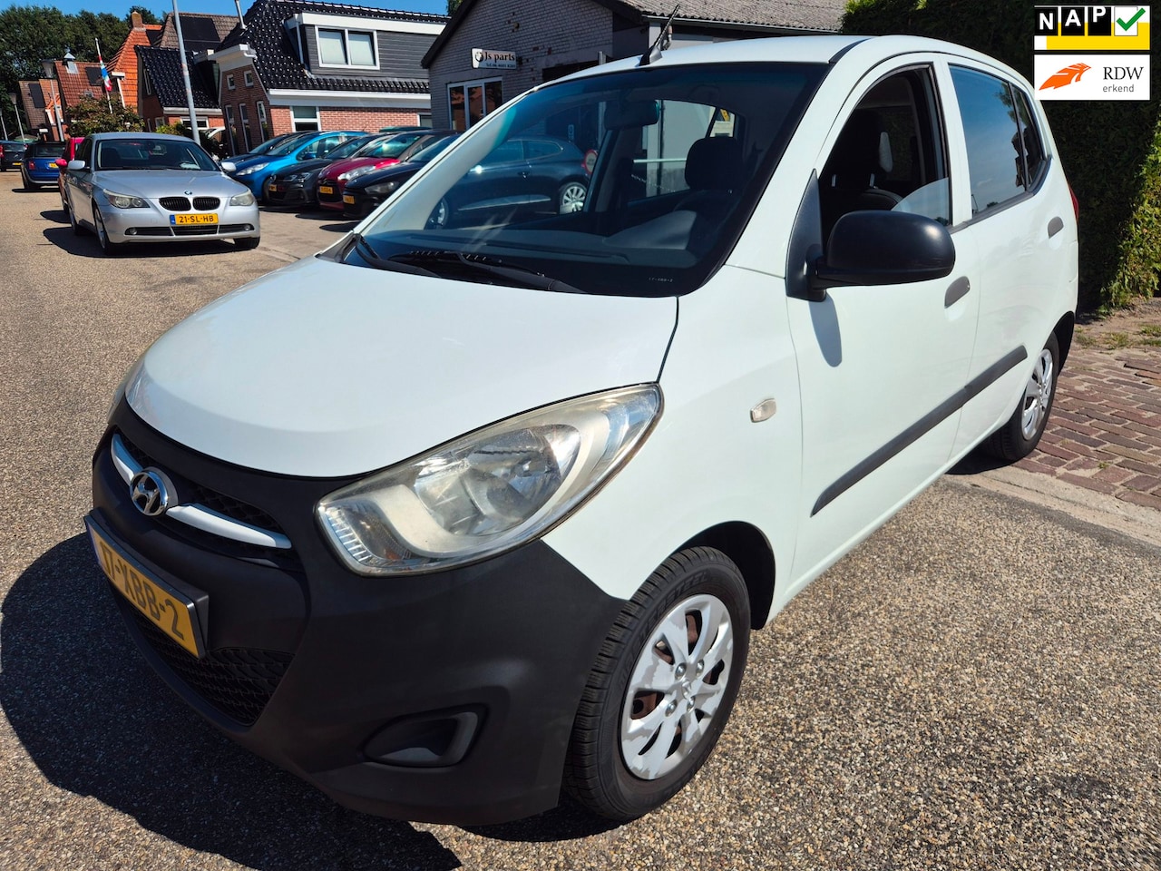 Hyundai i10 - 1.1 Pure nieuwe APK eerste eigenaar!! Inruil mogelijk - AutoWereld.nl