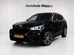 BMW X1 - sDrive20i Sport-Line LED HiFiSound M-leerstuurwiel PDC