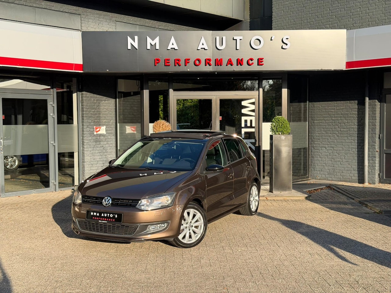Volkswagen Polo - 1.4-16V Highline PANO, 85PK, AIRCO, 5-DRS, 1E EIGENAAR, DEALER ONDERHOUDEN - AutoWereld.nl