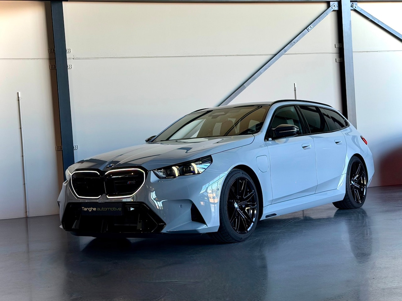 BMW 5-serie Touring - M5 M5, Carbon, Panodak, Trekhaak, Silverstone, Stoelventilatie, Compound remmen - AutoWereld.nl