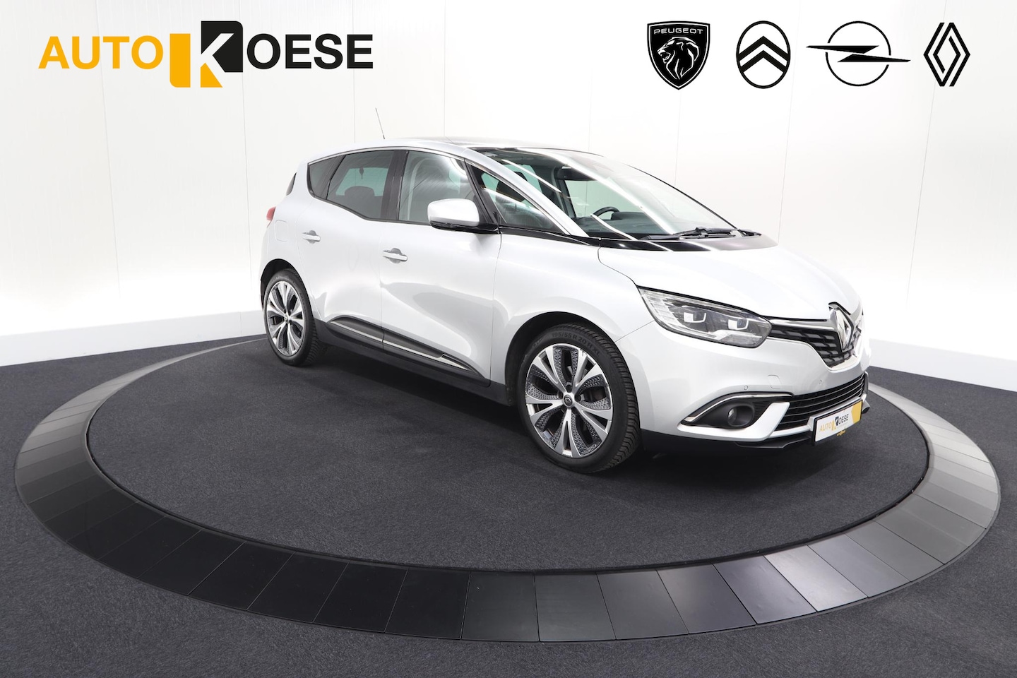 Renault Scénic - TCe 140 Intens | Trekhaak | Camera | Panoramadak | Navigatie - AutoWereld.nl