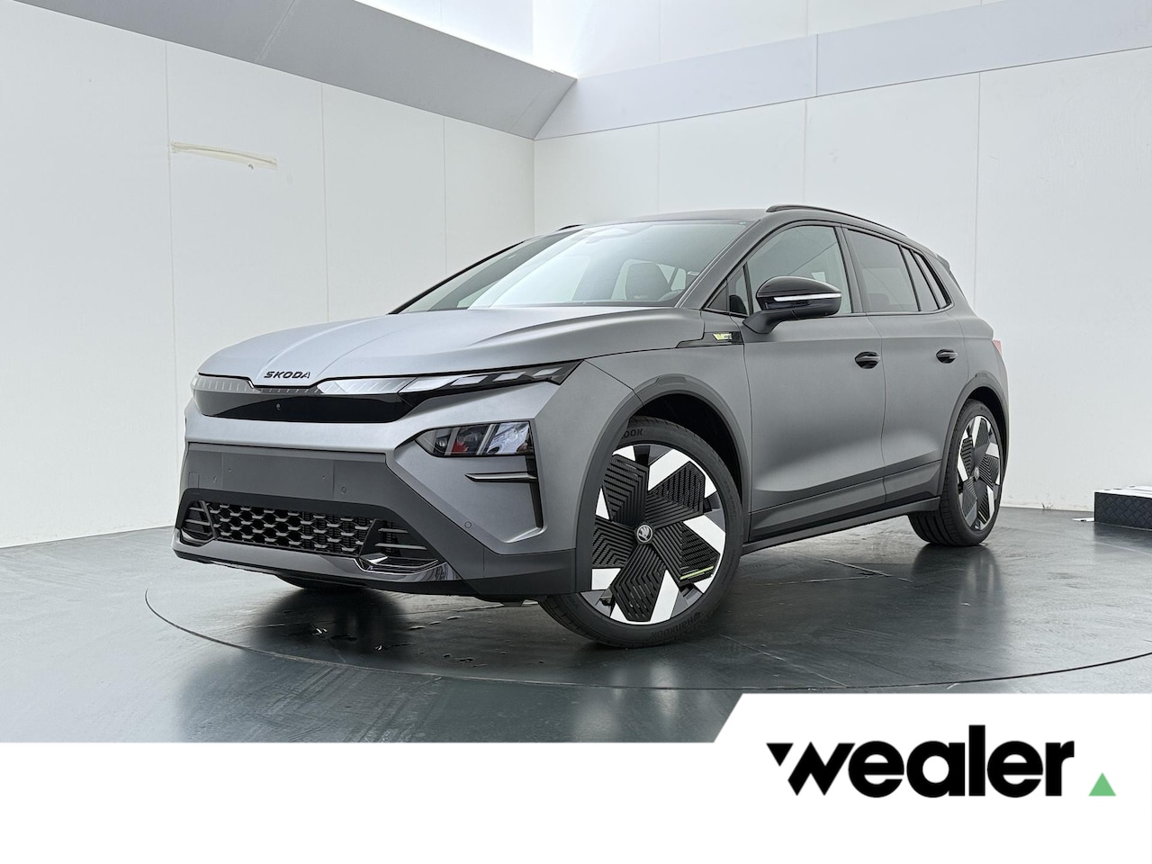 Skoda Elroq - 85 RS 4X4 340 PK | Adaptief Onderstel | Graphite grey matt | Trekhaak | Head-up display | - AutoWereld.nl