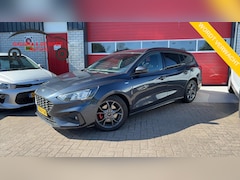 Ford Focus Wagon - 1.5 EcoBlue ST Line X Business TREKHAAK / FULL LED / CAMERA / STOELVERW / KEYLESS / STUURV