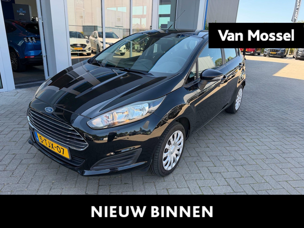 Ford Fiesta - 1.0 Style | Airco | Elektrische ramen | Navi | Dealer onderhouden + nieuwe distributieset - AutoWereld.nl