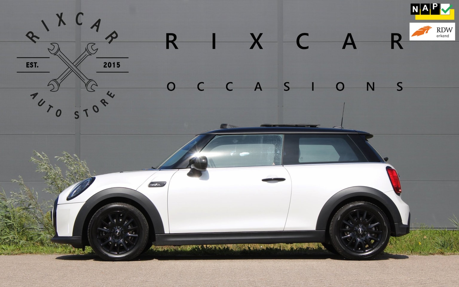 MINI 3-Deurs - 1.5 Cooper Camden Edition Automaat Panodak NIEUWSTAAT !!NIEUWBINNEN!! - AutoWereld.nl