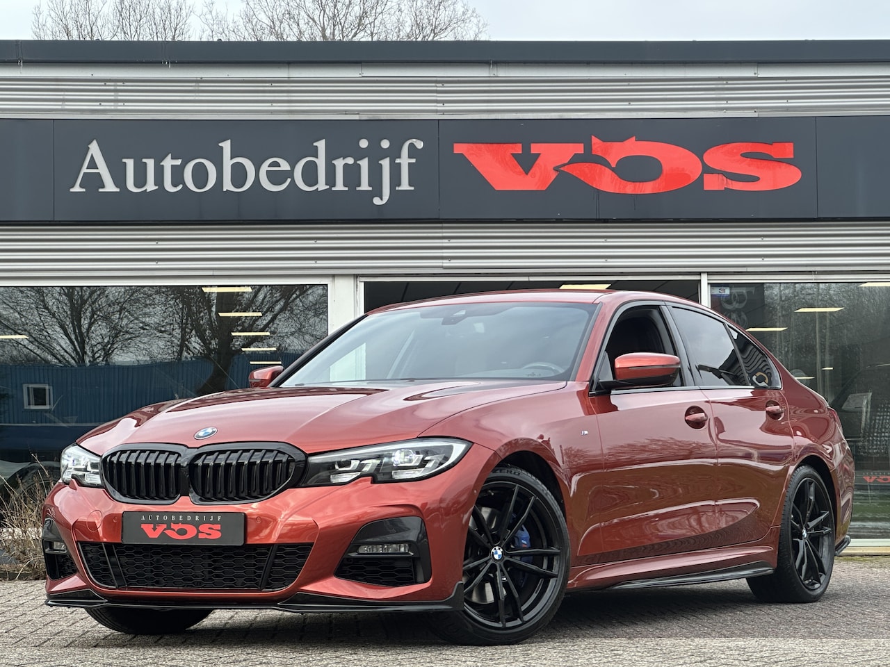 BMW 3-serie - 330i xDrive M-Sport | 259 pk | Camera | Trekhaak | Carbon spoiler - AutoWereld.nl