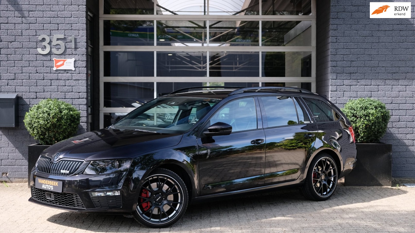 Skoda Octavia Combi - 2.0 TSI RS DSG ACC|NAVI|LEDER|334PK - AutoWereld.nl