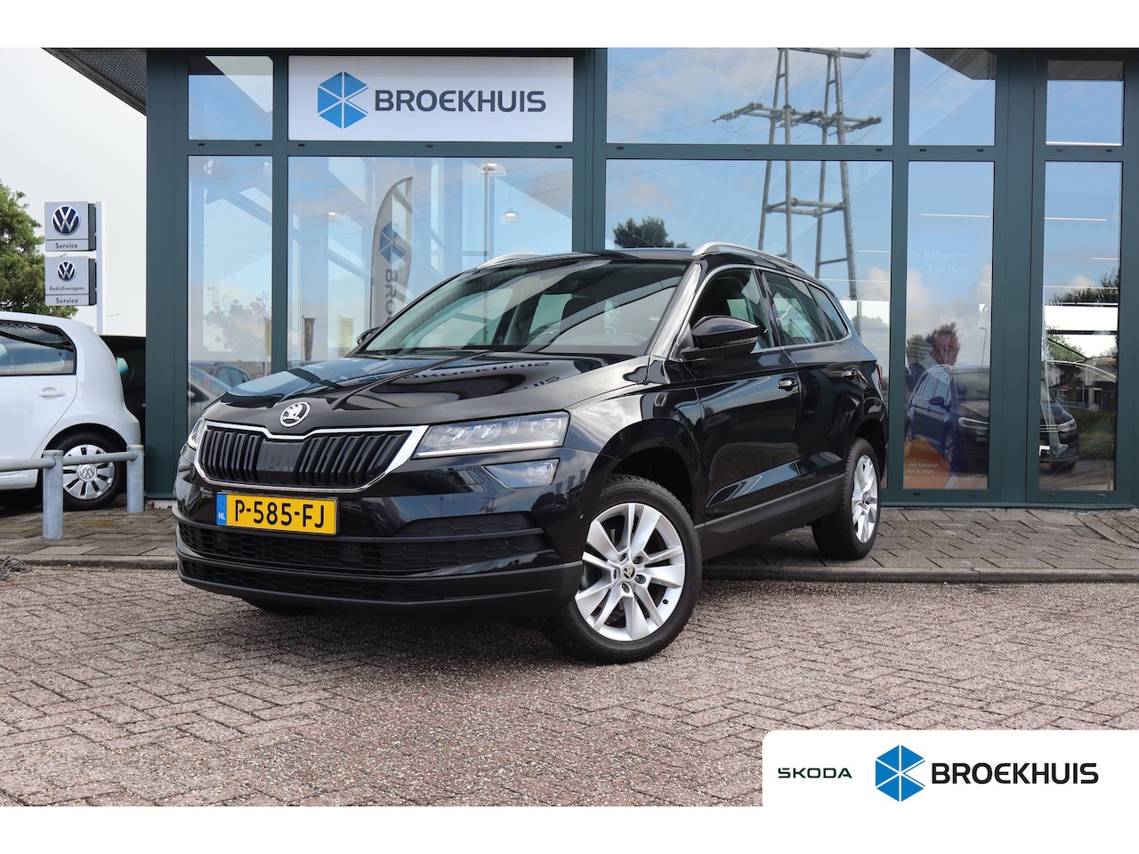 Skoda Karoq - 1.5 TSI ACT Business Edition Plus 150PK AUTOMAAT | Apple Carplay/Android Auto|telefooninte - AutoWereld.nl
