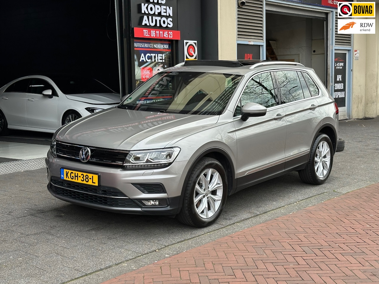 Volkswagen Tiguan - 1.4 TSI 4Motion Highline Automaat Carplay Pano - AutoWereld.nl