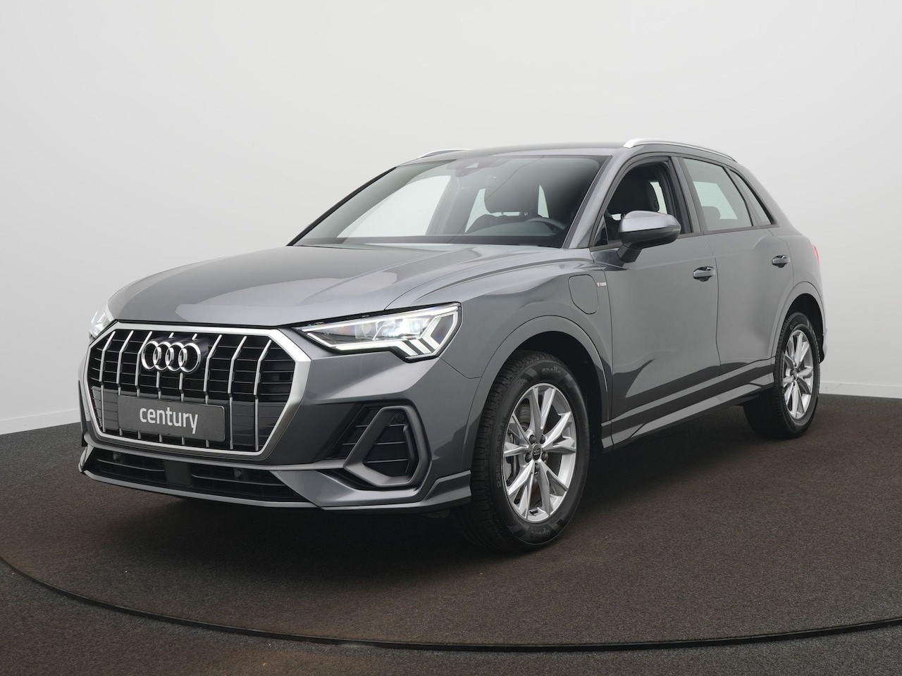 Audi Q3 - 45 TFSI e S edition S-Line | Camera | Elek. Stoelen | Adap. Cruise - AutoWereld.nl