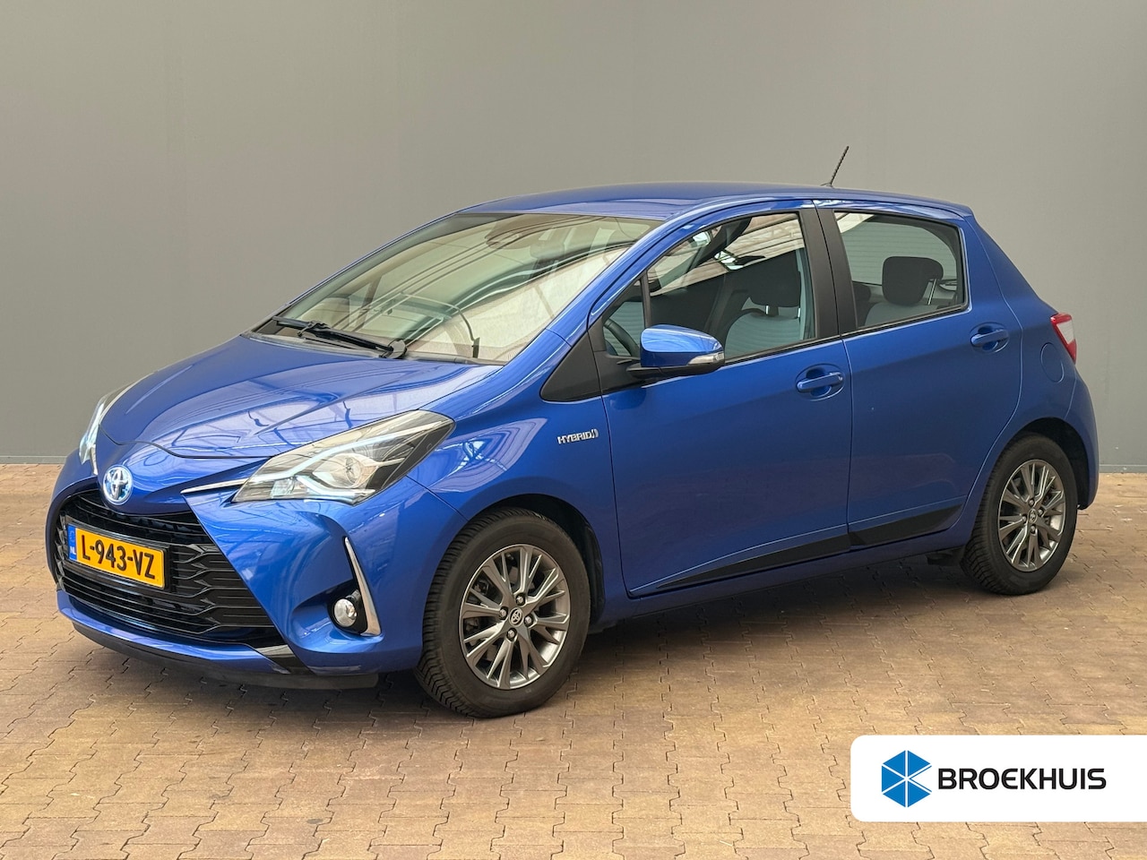 Toyota Yaris - 1.5 Hybrid Executive Automaat! | Camera | All Season Banden! | Navigatie | Bluetooth | 16 - AutoWereld.nl