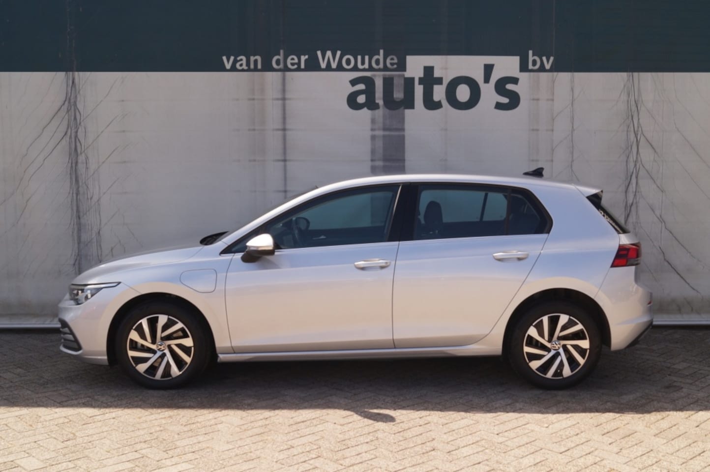 Volkswagen Golf - 1.4 eHybrid PHEV Style Business -NAVI-ECC-LED-CAM- - AutoWereld.nl