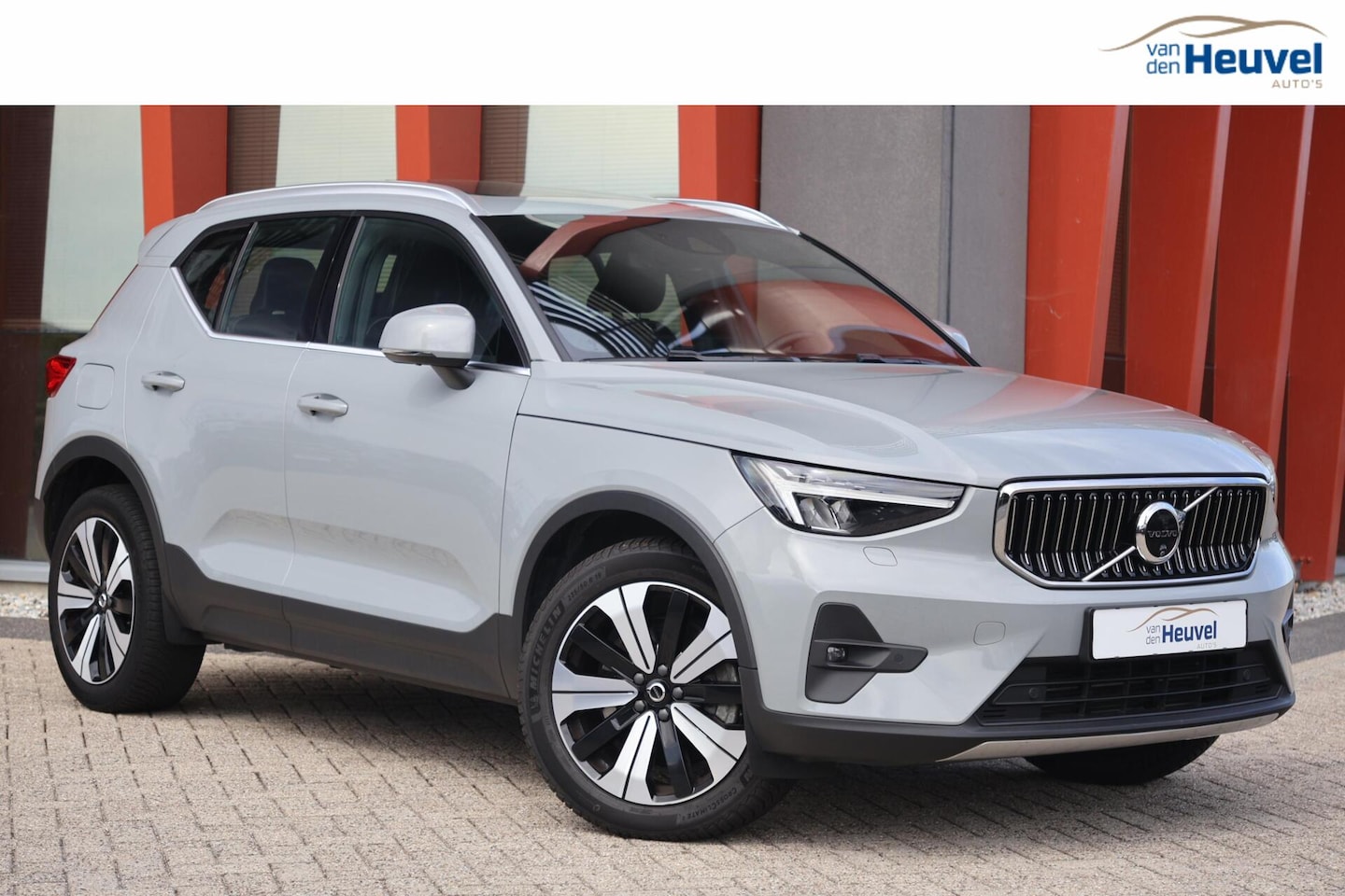 Volvo XC40 - T5 Recharge Ultimate Bright | Stoelverwarming | Trekhaak | Panoramadak | 360° Camera |Pilo - AutoWereld.nl