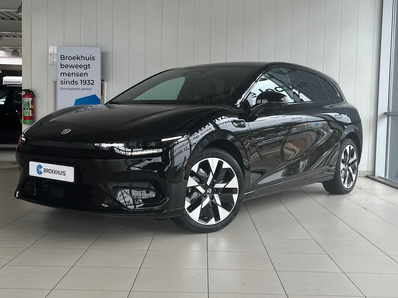 Leapmotor B05 - ProMax Design 67.1 kWh | VOORRAADKORTING €1500,- | 482KM Range | Achteruitrij assistent | - AutoWereld.nl