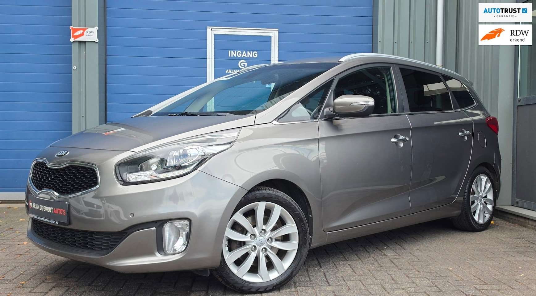 Kia Carens - 1.6 GDi 135PK Navi Camera 7 Persoons Trekhaak Clima PDC V+A - AutoWereld.nl
