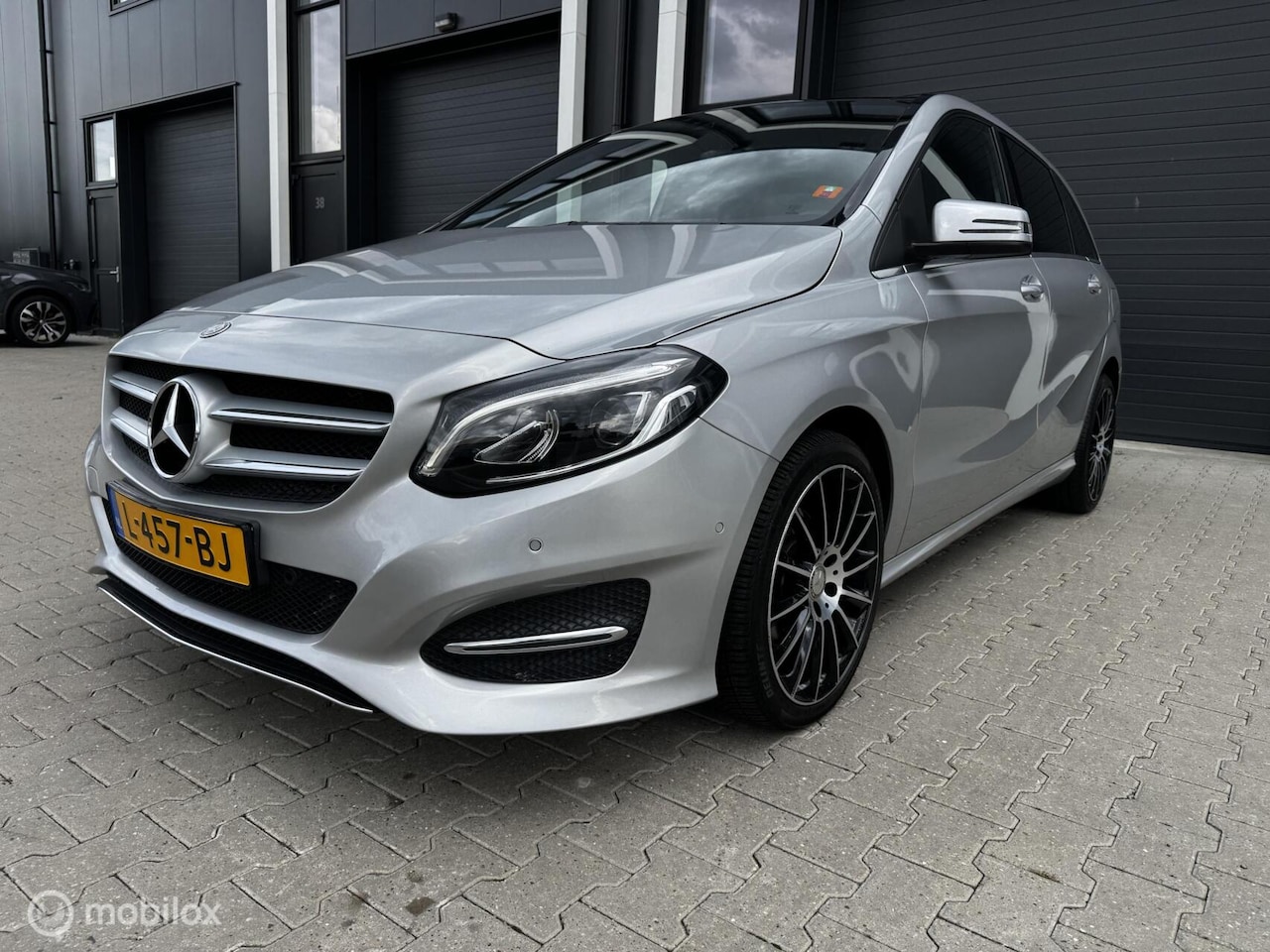 Mercedes-Benz B-klasse - 200 Ambition 2015 - AutoWereld.nl