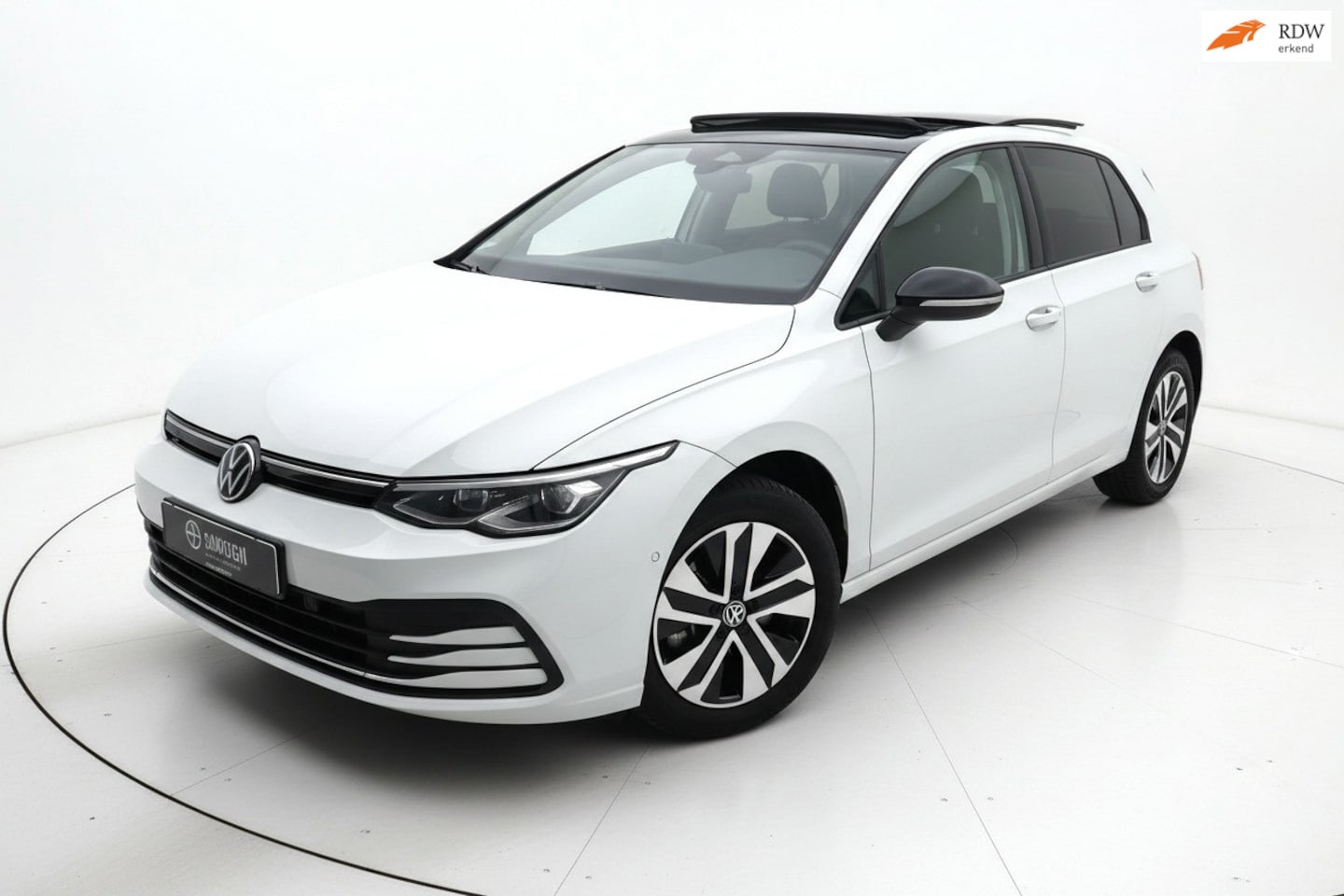 Volkswagen Golf - 1.5 TSI Life Energy|150pk|Led|Navi|Panodak|Camera|Ambient Lighting - AutoWereld.nl