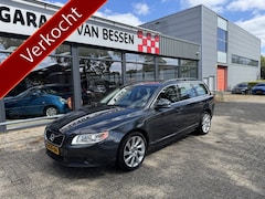 Volvo V70 - 1.6 T4 Limited Edition LEDER-TREKHAAK-STOELVERW
