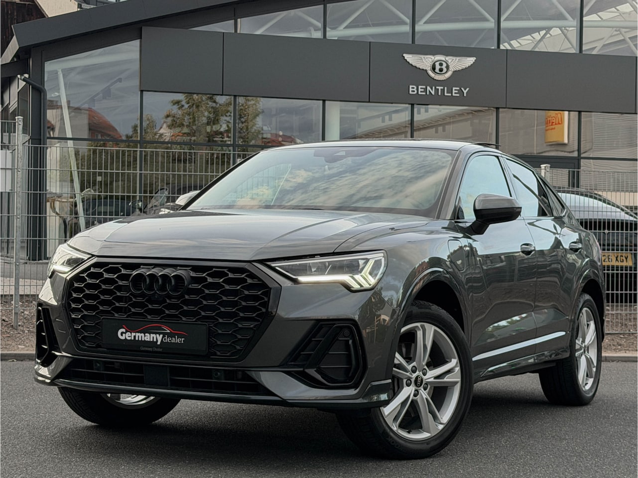 Audi Q3 Sportback - 45TFSI E 245pk S-Line Pano Sonos El.Zetels Sfeerverlichting Leder M-Led 360-Camera Keyless - AutoWereld.nl