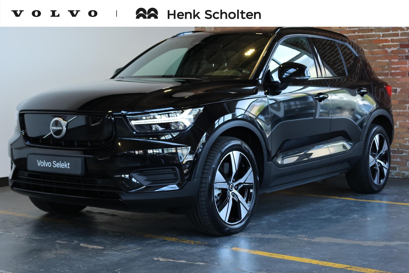 Volvo XC40 - Recharge Plus | Stoelverwarming | Parkeercamera | 4-seizoenenbanden | Connect MicroTech / - AutoWereld.nl