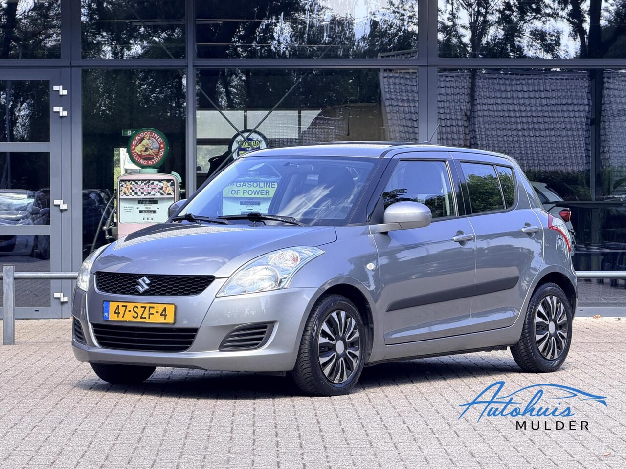 Suzuki Swift - 1.2 Comfort EASSS | Airco | Stoelverwarming | 5DRS | Dealer Onderhouden - AutoWereld.nl