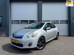 Toyota Auris - 1.8 Full Hybrid Executive Half-leer Navi Camera
