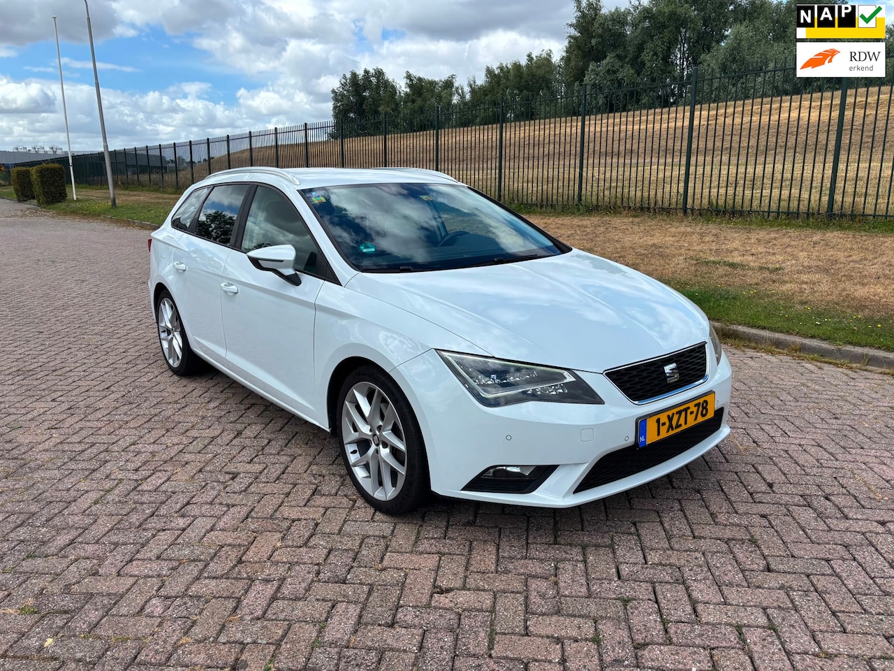 SEAT Leon ST - 1.6 TDI Ecomotive Lease Sport 1.6 TDI Ecomotive Lease Sport - AutoWereld.nl
