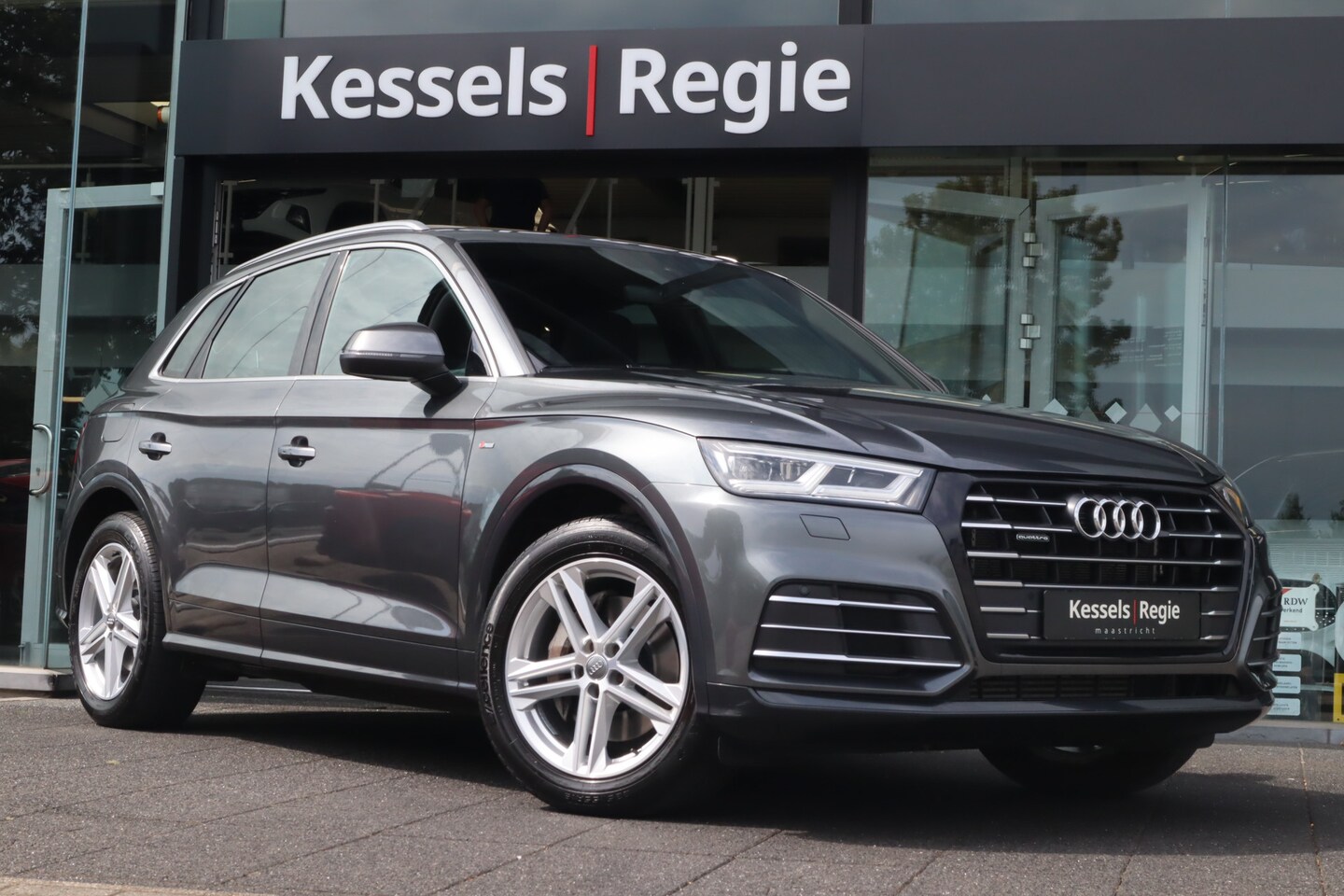 Audi Q5 - 55 TFSI e quattro Competition S-line | Pano | Luchtvering | El.Haak | Keyless | Stoelverwa - AutoWereld.nl