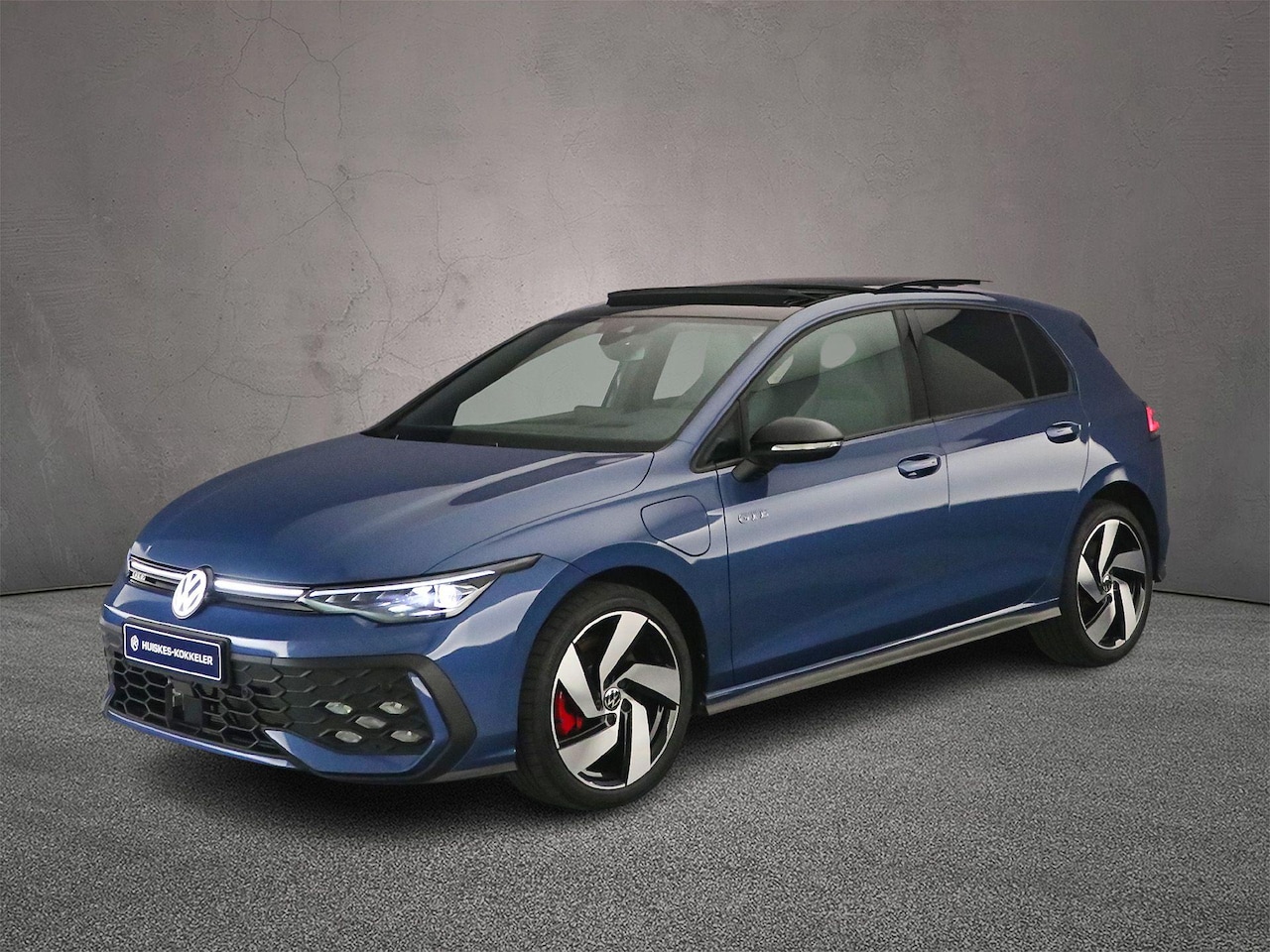 Volkswagen Golf - GTE 1.5 TSI eHybrid 272pk DSG Automaat Trekhaak, Panoramadak, Lederen bekleding, Black Sty - AutoWereld.nl