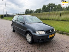 Volkswagen Polo - 1.4-16V Comfortline