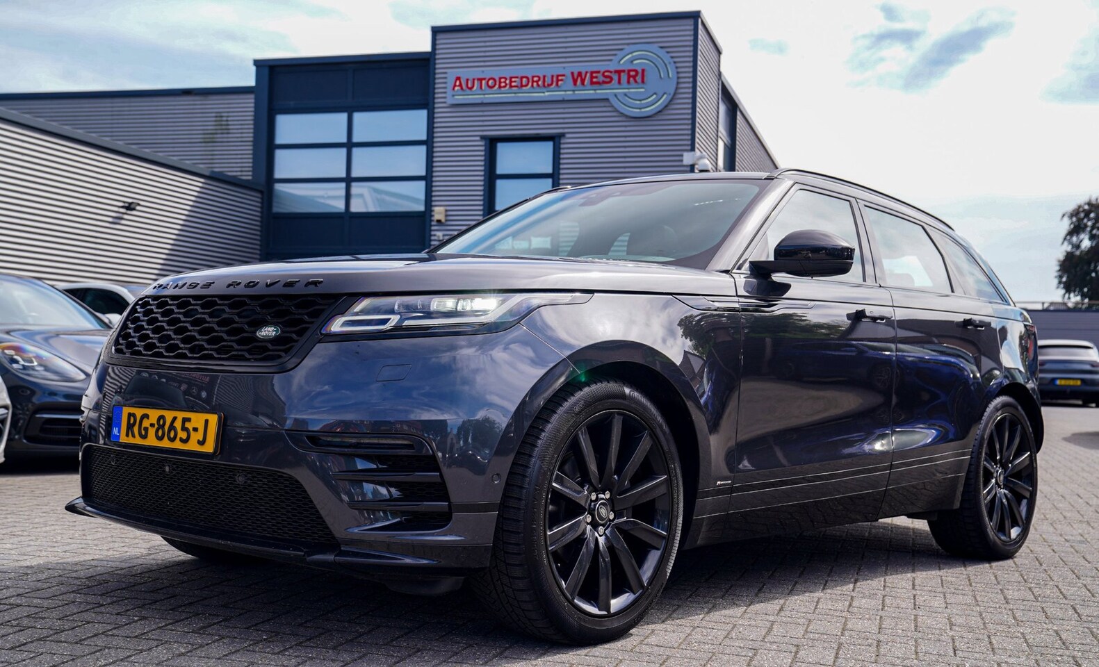 Land Rover Range Rover Velar - 2.0 I4 AWD R-Dynamic HSE | Excl BPM | Panorama | Meridian | Camera | Stoelverwarming | LED - AutoWereld.nl