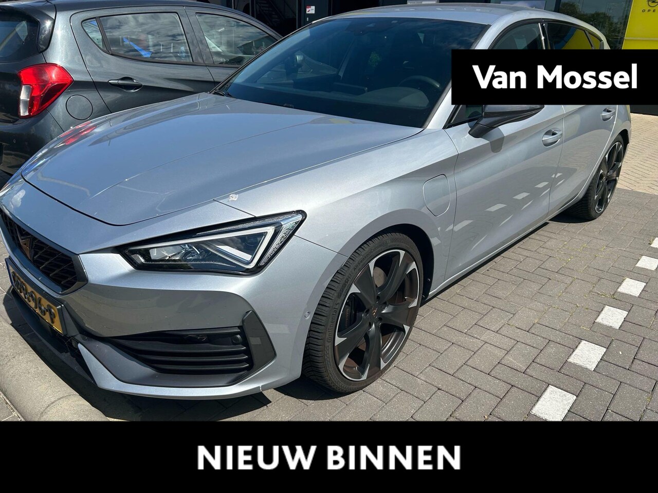 CUPRA Leon - 1.4 e-Hybrid VZ Business | Trekhaak | Camera | Apple Carplay/Android Auto - AutoWereld.nl